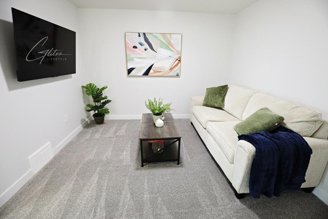 Beautiful 3 King Beds,Garage,Airport,Disney+ Edmonton Esterno foto