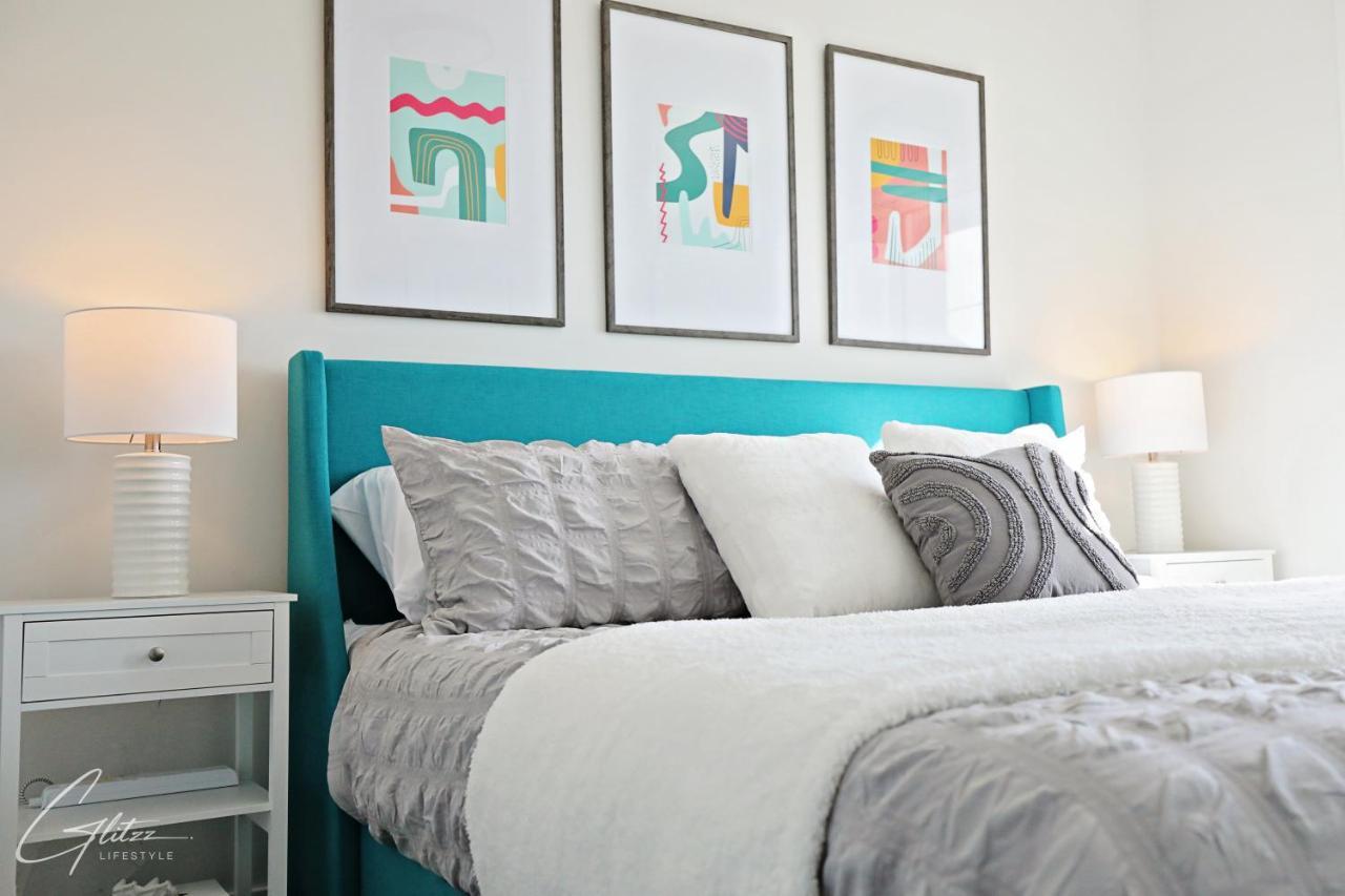 Beautiful 3 King Beds,Garage,Airport,Disney+ Edmonton Esterno foto